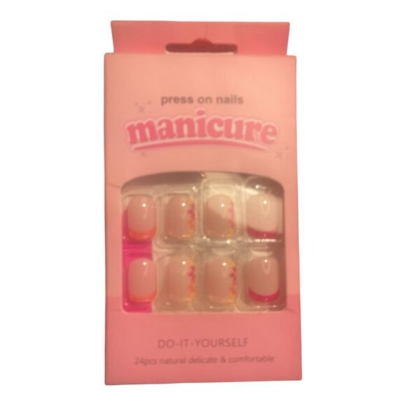 6 Packages of Assorted Glue On Nails - Picture 6 of 6